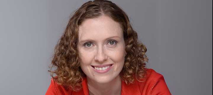 Headshot of Viktoria Tchoudakov